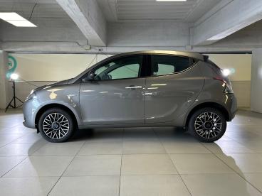 LANCIA CERTIFIED Lancia Ypsilon 1.0 Firefly 70cv Hybrid Platino Usata - City Car Ibrido Grigio - Milano - 2399228_4