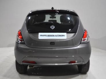 LANCIA CERTIFIED Lancia Ypsilon Iii 2021 1.0 Firefly Hybrid Platino S And S 70cv Usata - City Car Ibrido Grigio - Brescia - 2400023_4