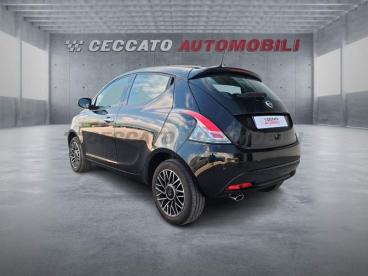 LANCIA CERTIFIED Lancia Ypsilon 1.0 Firefly Hybrid Platino S And S 70cv Usata - City Car Ibrido Nero - Bassano Del Grappa - 2400048_3
