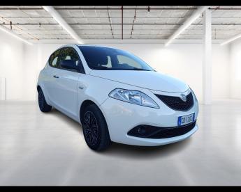 LANCIA CERTIFIED Lancia Ypsilon Iii 2015 1.0 Firefly Hybrid Silver S And S 70cv Usata - City Car Ibrido Bianco - Viterbo - 2400093_1