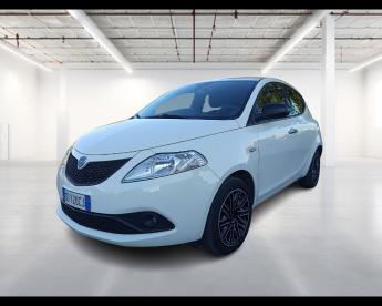 LANCIA CERTIFIED Lancia Ypsilon Iii 2015 1.0 Firefly Hybrid Silver S And S 70cv Usata - City Car Ibrido Bianco - Viterbo - 2400093_3