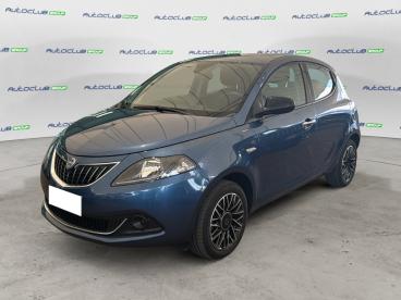 LANCIA CERTIFIED Lancia Ypsilon Iii 2021 1.0 Firefly Hybrid Platino S And S 70cv Usata - City Car Ibrido Blu - Bari - 2400101_1