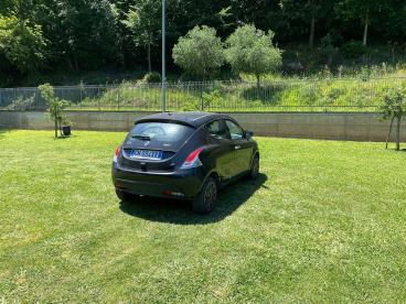 LANCIA CERTIFIED Lancia Ypsilon 1.0 Firefly 70cv S And Amp, Hybrid Gold Usata - City Car Ibrido Nero - Fisciano - 2400670_3