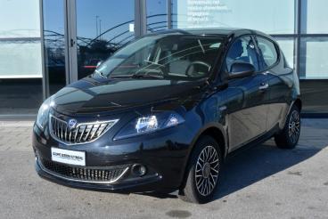 LANCIA CERTIFIED Lancia Ypsilon Iii 2021 1.0 Firefly Hybrid Platino S And S 70cv Usata - City Car Ibrido Nero - Brescia - 2400989_1