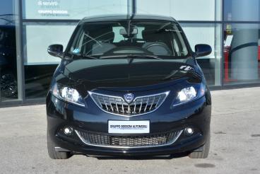 LANCIA CERTIFIED Lancia Ypsilon Iii 2021 1.0 Firefly Hybrid Platino S And S 70cv Usata - City Car Ibrido Nero - Brescia - 2400989_2