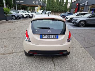 LANCIA CERTIFIED Lancia Ypsilon Iii 2015 1.2 Elefantino Blu S And S 69cv My19 Usata - City Car Benzina Bianco - Roma - 2401317_4