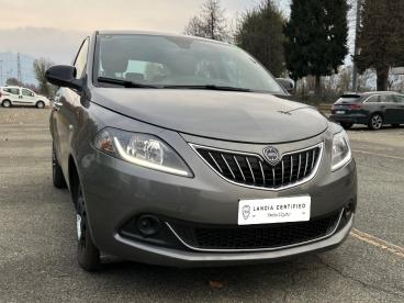 LANCIA CERTIFIED Lancia Ypsilon 1.0 Firefly 70cv Hybrid Platino Usata - City Car Ibrido Grigio - Torino - 2401334_3