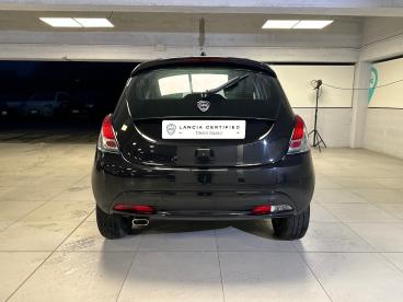 LANCIA CERTIFIED Lancia Ypsilon 1.0 Firefly 70cv Hybrid Platino Usata - City Car Ibrido Nero - Milano - 2401336_5