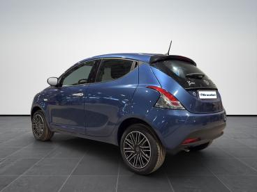 LANCIA CERTIFIED Lancia Ypsilon 1.0 Firefly Hybrid Gold Plus S And S 70cv 5p.ti Usata - City Car Ibrido Blu - Pistoia - 2402018_4