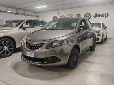 LANCIA CERTIFIED Lancia Ypsilon 1.0 Firefly 5 Porte S And S Hybrid Ecochic Silver Usata - City Car Ibrido Grigio - Grugliasco - 2402476_3