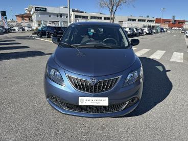 LANCIA CERTIFIED Lancia Ypsilon 1.0 Firefly 70cv Hybrid Platino Usata - City Car Ibrido Blu - Roma - 2402713_2