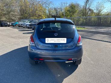 LANCIA CERTIFIED Lancia Ypsilon 1.0 Firefly 70cv Hybrid Platino Usata - City Car Ibrido Blu - Roma - 2402713_5