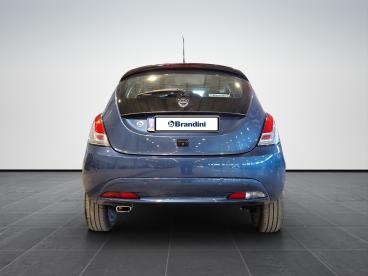 LANCIA CERTIFIED Lancia Ypsilon 1.0 Firefly Hybrid Platino S And S 70cv Usata - City Car Ibrido Blu - Pistoia - 2402872_5