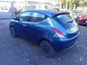 LANCIA CERTIFIED Lancia Ypsilon New 5 Porte My24 1.0 Firefly 70 Cvstart And Stop H Usata - City Car Ibrido Blu - Roma - 2403211_3