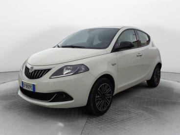 LANCIA CERTIFIED Lancia Ypsilon 1.0 Firefly 70 Cv Start And Amp,stop Hybrid Gold Usata - City Car Ibrido Bianco - Fisciano - 2403559_1