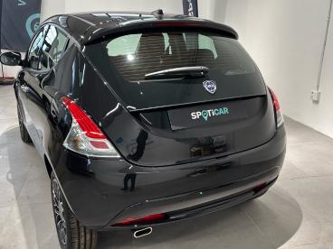 LANCIA CERTIFIED Lancia Ypsilon 1.0 Firefly 5 Porte S And S Hybrid Platino Usata - City Car Ibrido Nero - Bologna - 2404401_5