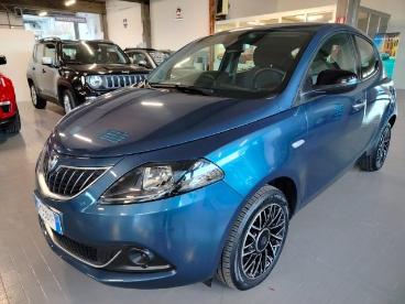 LANCIA CERTIFIED Lancia Ypsilon 1.0 70cv Hybrid Platino Promo Usata - City Car Ibrido Blu - Cesena - 2404416_1