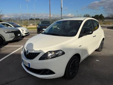 LANCIA CERTIFIED Lancia Ypsilon My21 1.0 70cv Hybrid S Usata - City Car Ibrido Bianco - Fisciano - 2404421_1