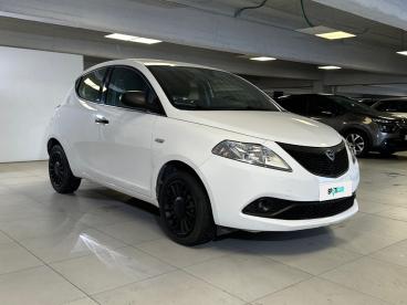 SPOTICAR Lancia Ypsilon 1.2 69cv Start& Stop Elefantino Blu Usata - City Car Benzina Bianco - Milano - 1202404773_3