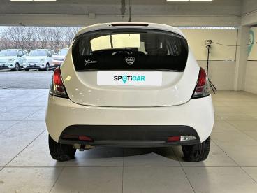 SPOTICAR Lancia Ypsilon 1.2 69cv Start& Stop Elefantino Blu Usata - City Car Benzina Bianco - Milano - 1202404773_5