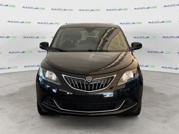 LANCIA CERTIFIED Lancia Ypsilon Iii 2021 1.0 Firefly Hybrid Platino S And S 70cv Usata - City Car Ibrido Nero - Bari - 2405382_2