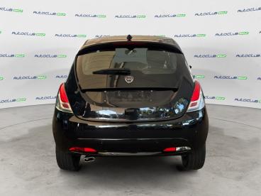 LANCIA CERTIFIED Lancia Ypsilon Iii 2021 1.0 Firefly Hybrid Platino S And S 70cv Usata - City Car Ibrido Nero - Bari - 2405382_5