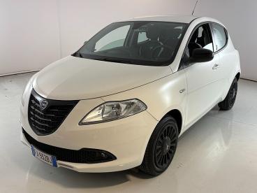 SPOTICAR Lancia Ypsilon 1.2 8v Elefantino Ecochic Gpl 69cv My14 Usata - City Car Gpl-metano Bianco - Parma - 1202405556_1