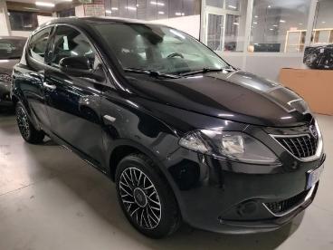 LANCIA CERTIFIED Lancia Ypsilon 1.0 70cv Hybrid Platino Promo Usata - City Car Ibrido Nero - Cesena - 2405933_4