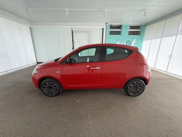 LANCIA CERTIFIED Lancia Ypsilon 1.0 Firefly 70cv Hybrid Gold Usata - City Car Ibrido Rosso - Napoli - 2407017_4