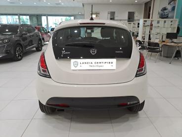 SPOTICAR Lancia Ypsilon 1.0 Firefly 70cv S&s Hybrid Gold Usata - City Car Ibrido Bianco - Napoli - 1202407221_5