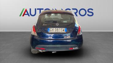 LANCIA CERTIFIED Lancia Ypsilon Iii 2021 1.2 Gold Gpl 69cv Usata - City Car  Blu - Torino - 2407858_4
