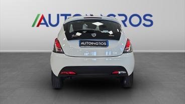 LANCIA CERTIFIED Lancia Ypsilon Iii 2021 1.0 Firefly Hybrid Silver S And S 70cv Usata - City Car Ibrido Bianco - Torino - 2407859_4