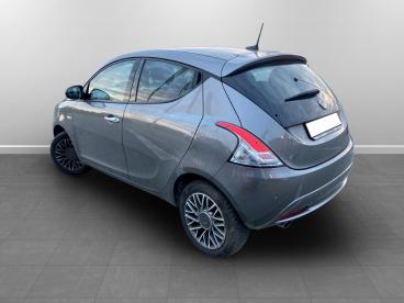 LANCIA CERTIFIED Lancia Ypsilon Iii 2021 1.2 Gold Plus Gpl 69cv Usata - City Car  Grigio - Torino - 2407860_3