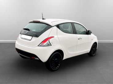 LANCIA CERTIFIED Lancia Ypsilon Iii 2021 1.0 Firefly Hybrid Silver S And S 70cv Usata - City Car Ibrido Bianco - Torino - 2407865_5