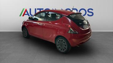 LANCIA CERTIFIED Lancia Ypsilon Iii 2021 1.0 Firefly Hybrid Gold S And S 70cv 5p.t Usata - City Car Ibrido Rosso - Torino - 2407866_3
