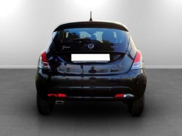LANCIA CERTIFIED Lancia Ypsilon Iii 2021 1.0 Firefly Hybrid Gold S And S 70cv Usata - City Car Ibrido Nero - Torino - 2407868_4