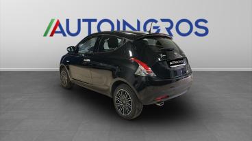 LANCIA CERTIFIED Lancia Ypsilon Iii 2021 1.0 Firefly Hybrid Gold S And S 70cv 5p.t Usata - City Car Ibrido Nero - Torino - 2407871_3