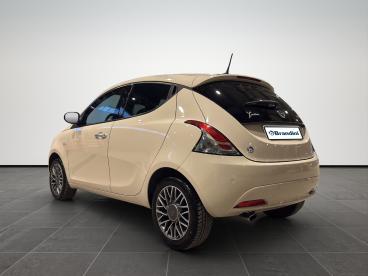 LANCIA CERTIFIED Lancia Ypsilon 1.0 Firefly Hybrid Gold S And S 70cv Usata - City Car Ibrido Beige - Pistoia - 2407905_4