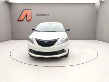 LANCIA CERTIFIED Lancia Ypsilon Iii 2021 1.0 70cv Hybrid Oro Usata - City Car Ibrido Plug-in Bianco - Voghera - 2408571_2