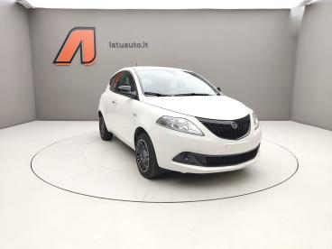 LANCIA CERTIFIED Lancia Ypsilon Iii 2021 1.0 70cv Hybrid Oro Usata - City Car Ibrido Plug-in Bianco - Voghera - 2408571_3