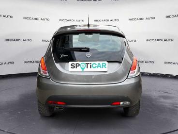 SPOTICAR Lancia Ypsilon 3&ordf; Serie 1.2 69 Cv 5 Porte Gold Usata - City Car Benzina Grigio - Magenta - 1202408721_5