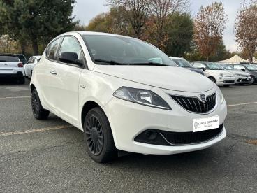 LANCIA CERTIFIED Lancia Ypsilon 1.2 69cv Gpl Silver Plus Usata - City Car  Bianco - Torino - 2409246_3