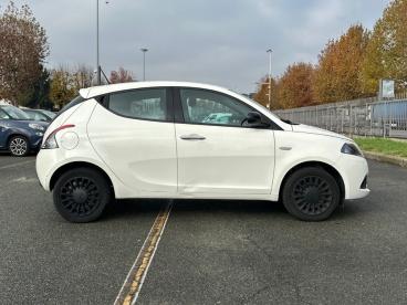 LANCIA CERTIFIED Lancia Ypsilon 1.2 69cv Gpl Silver Plus Usata - City Car  Bianco - Torino - 2409246_4