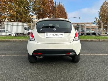 LANCIA CERTIFIED Lancia Ypsilon 1.2 69cv Gpl Silver Plus Usata - City Car  Bianco - Torino - 2409246_5