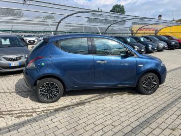 LANCIA CERTIFIED Lancia Ypsilon 1.0 Firefly 5 Porte S And S Hybrid Silver Plus Usata - City Car Ibrido Blu - Milano - 2411799_5