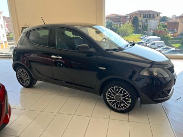 LANCIA CERTIFIED Lancia Ypsilon 1.0 Firefly 5 Porte S And S Hybrid Gold Plus Usata - City Car Ibrido Nero - Milano - 2411800_4