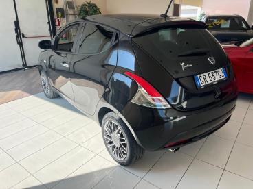 LANCIA CERTIFIED Lancia Ypsilon 1.0 Firefly 5 Porte S And S Hybrid Gold Plus Usata - City Car Ibrido Nero - Milano - 2411800_5