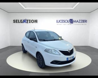 LANCIA CERTIFIED Lancia Ypsilon 3&ordf; Serie 1.0 Firefly 5 Porte S And S Hybrid Ecochi Usata - City Car Ibrido Bianco - Ancona - 2412126_4