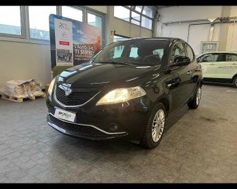 SPOTICAR Lancia Ypsilon 1.3 Mjt Gold S&s 95cv My16 Usata - City Car Diesel Nero - Terni - 1202412647_1