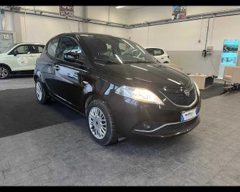 SPOTICAR Lancia Ypsilon 1.3 Mjt Gold S&s 95cv My16 Usata - City Car Diesel Nero - Terni - 1202412647_3